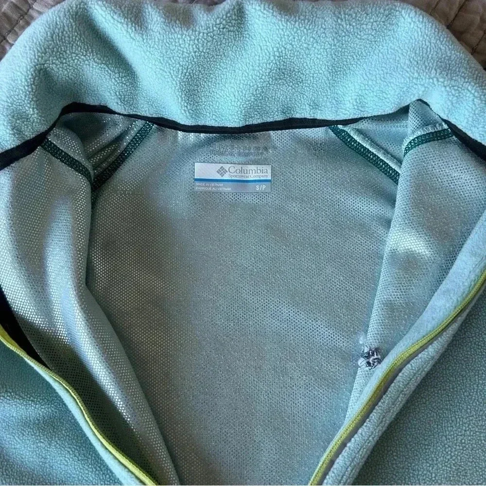 Set of 3 Sweaters 2 Columbia and 1 Patagonia- Girl - 14